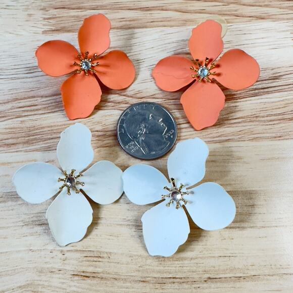 C&C California Set of 2 Flower Earrings Pierced Orange & White - Picture 4 of 5
